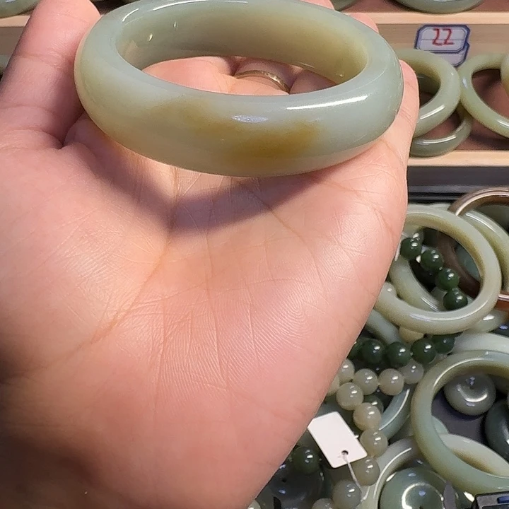 手链未镶嵌和田玉（糖玉）