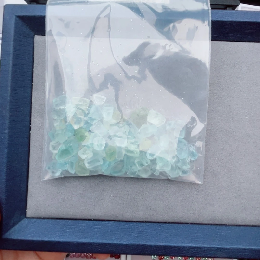 海蓝宝石裸石未镶嵌脏***包天然