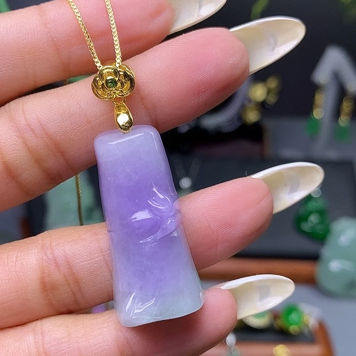 吊坠(赠链)未镶嵌翡翠