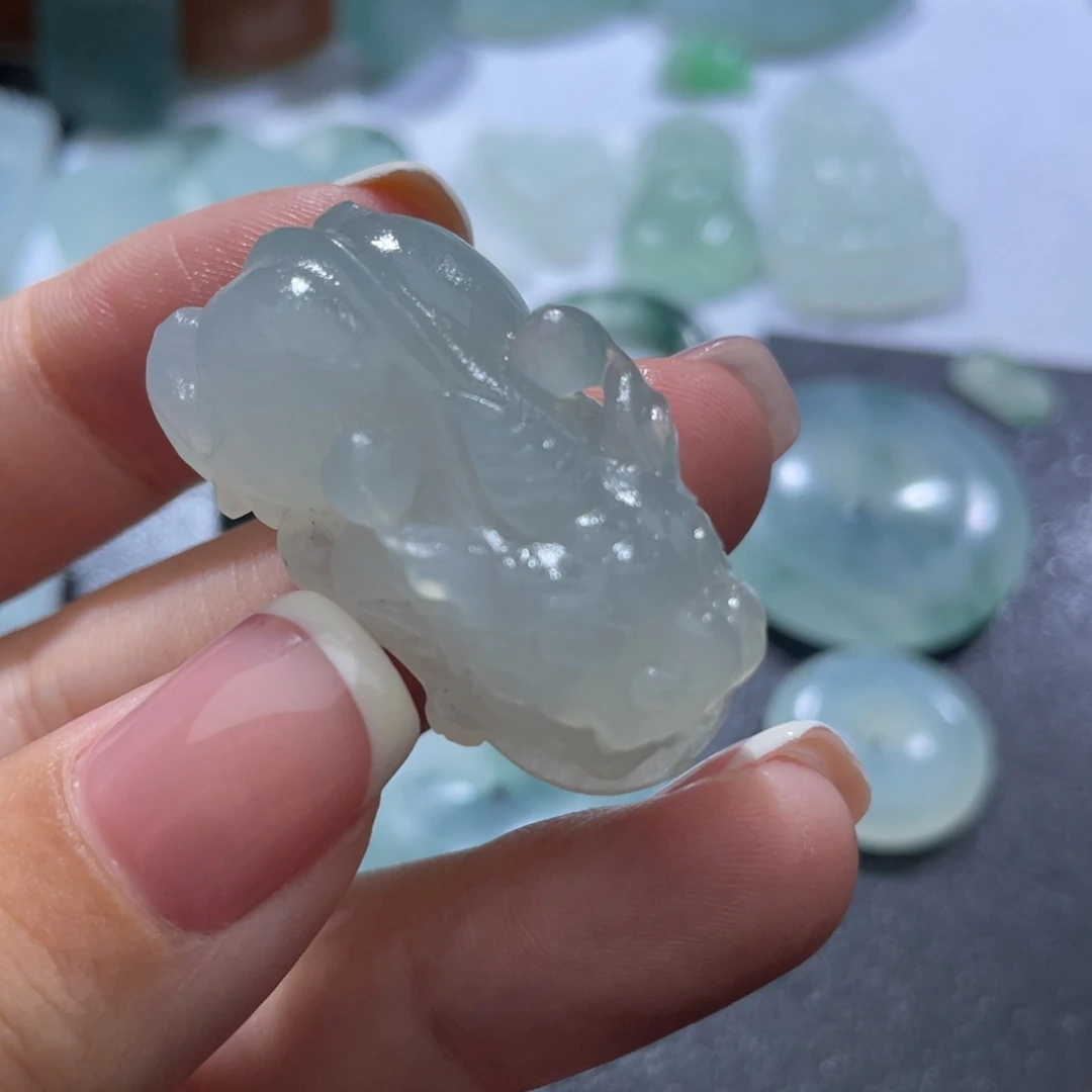 定制翡翠未镶嵌貔貅