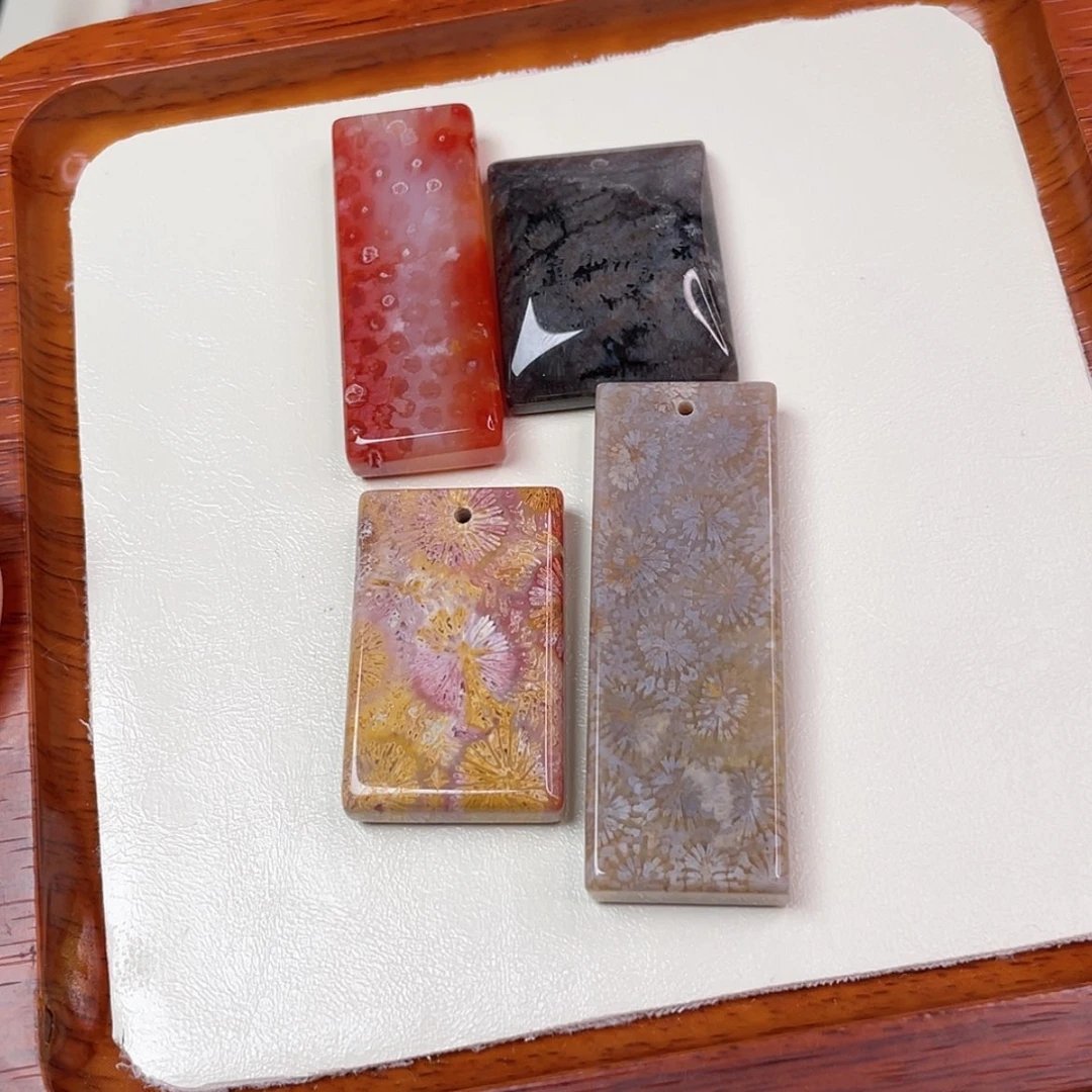 【闪购商品】未镶嵌吊坠(赠链)硅化玉小****5