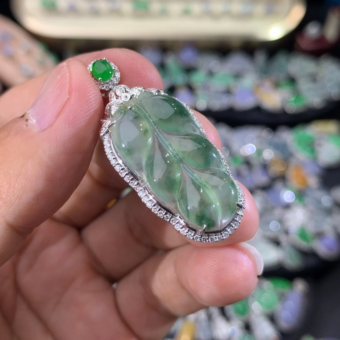 翡翠18K金镶嵌吊坠(不含链)