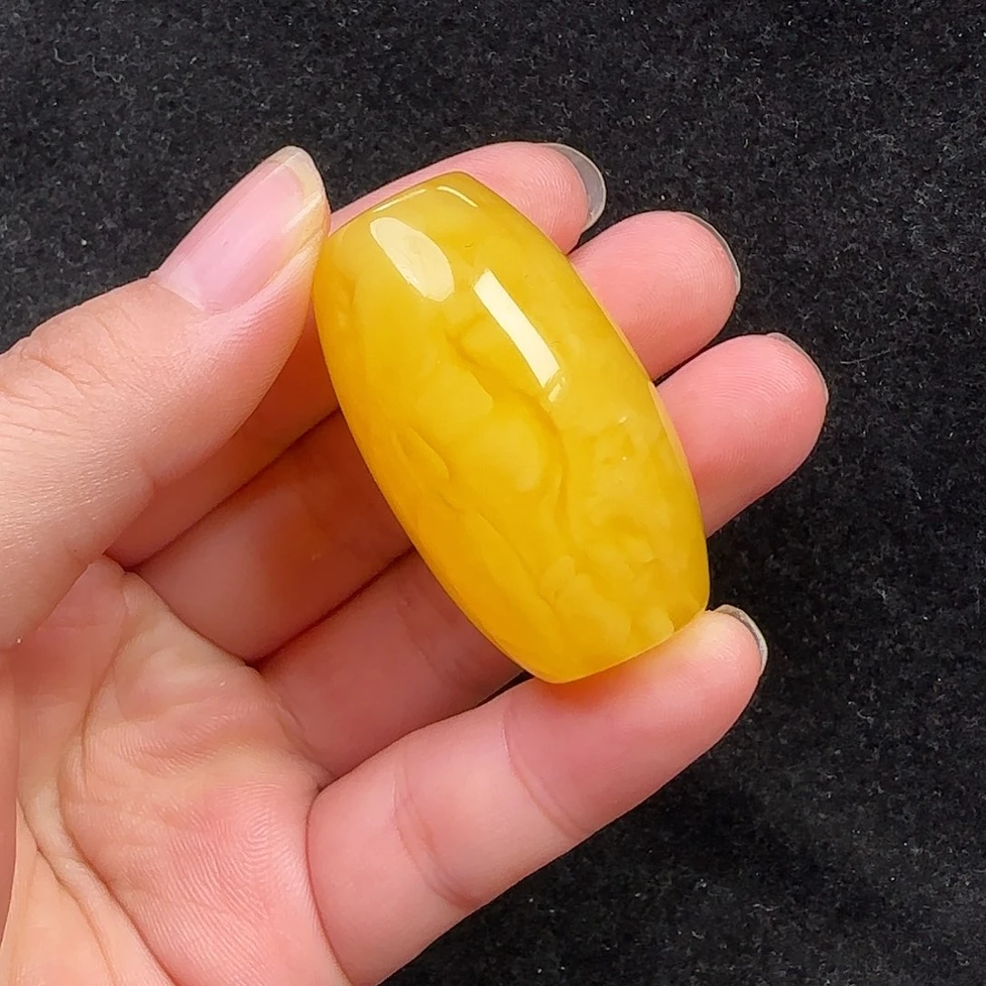 蜜蜡未镶嵌珠宝奇石