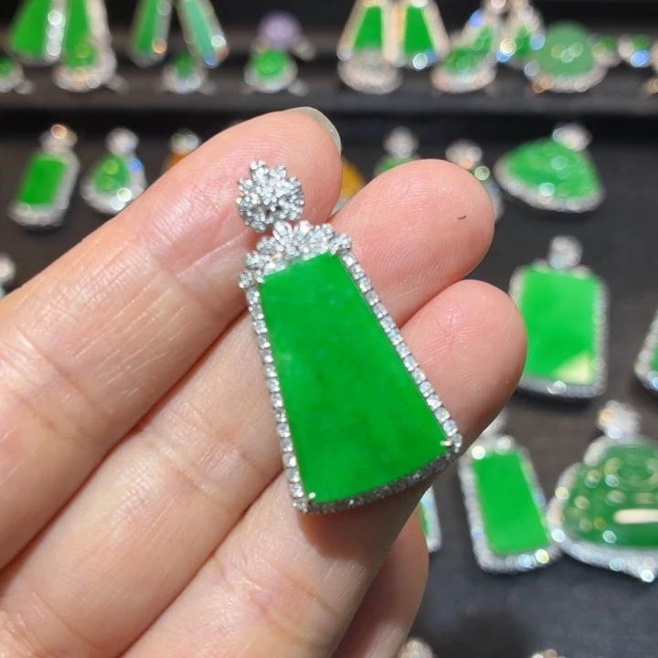 翡翠18K金镶嵌吊坠(不含链)翡翠