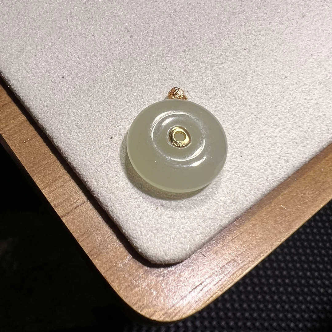 18k和田玉晴水平安扣  KT24032812