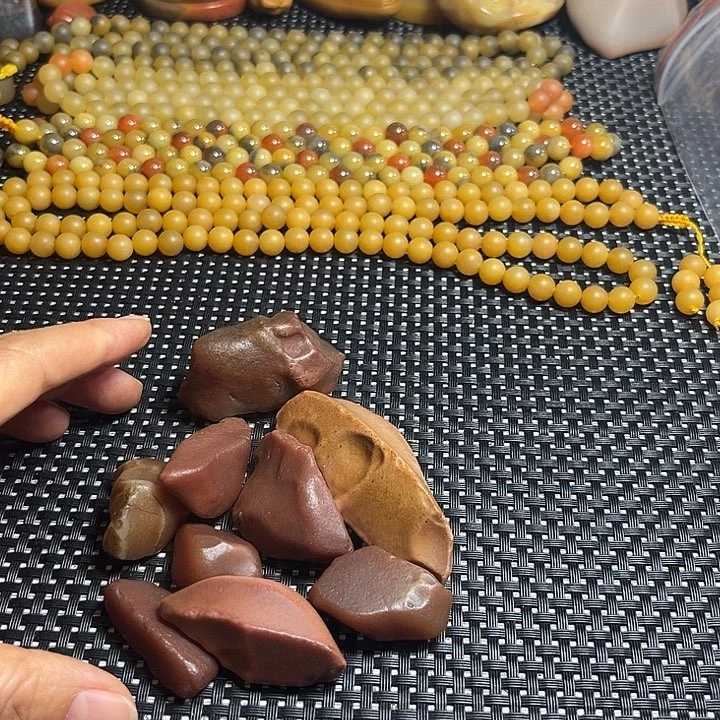 合金石英质玉（天山翠）珠宝奇石