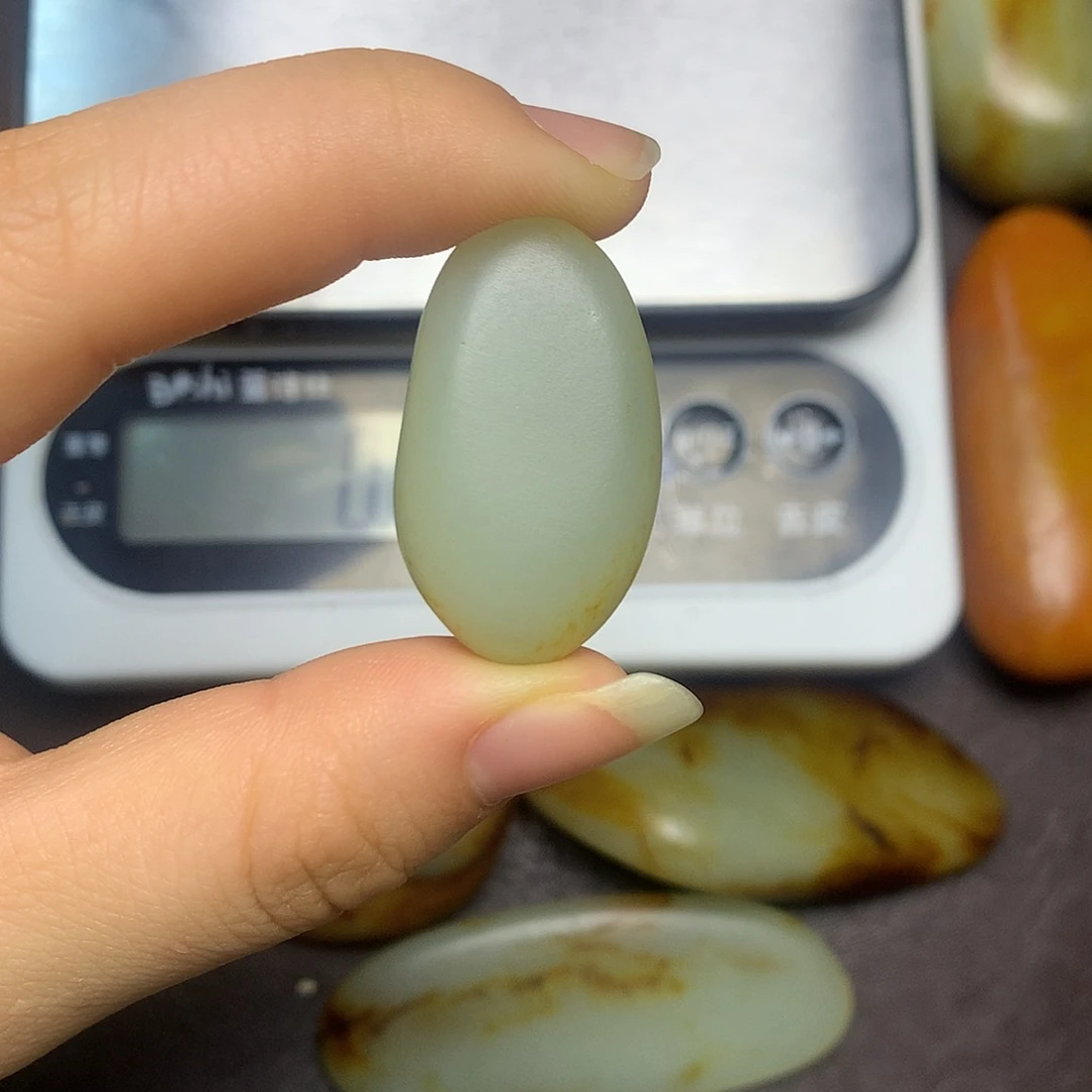 和田玉（糖玉）未镶嵌挂件