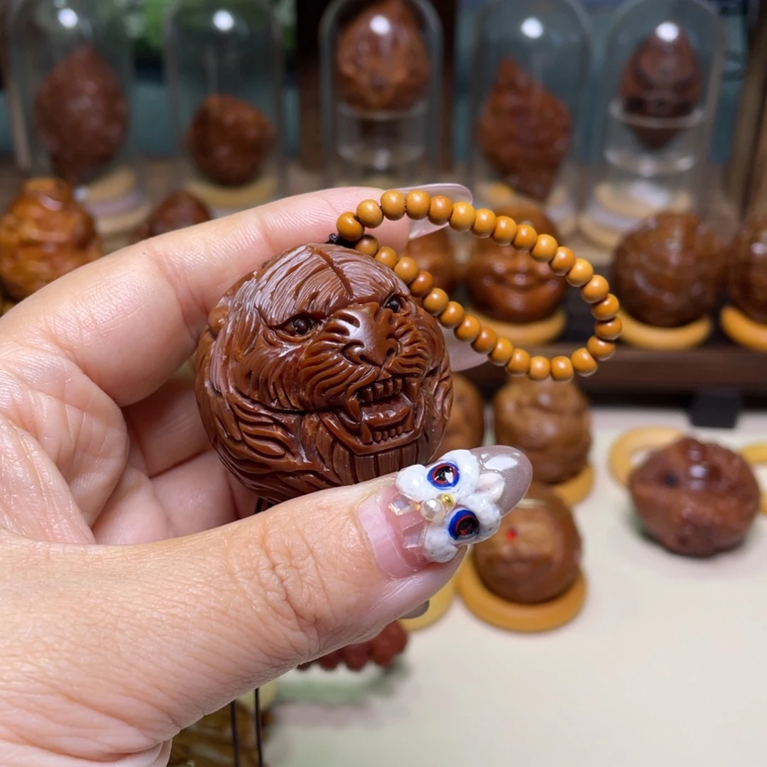 橄榄核吊坠虎**林虎头链子一套 三点九尺