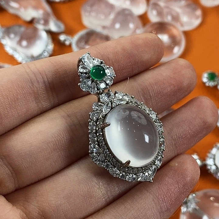 石英质玉银S925镶嵌颈饰