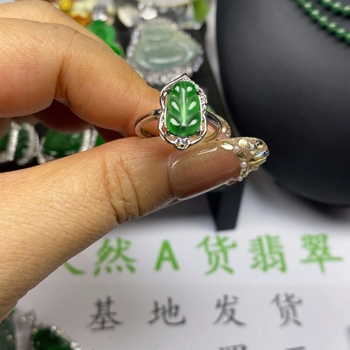 翡翠未镶嵌耳饰翡翠未镶嵌戒指