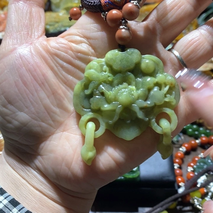岫玉未镶嵌毛衣链