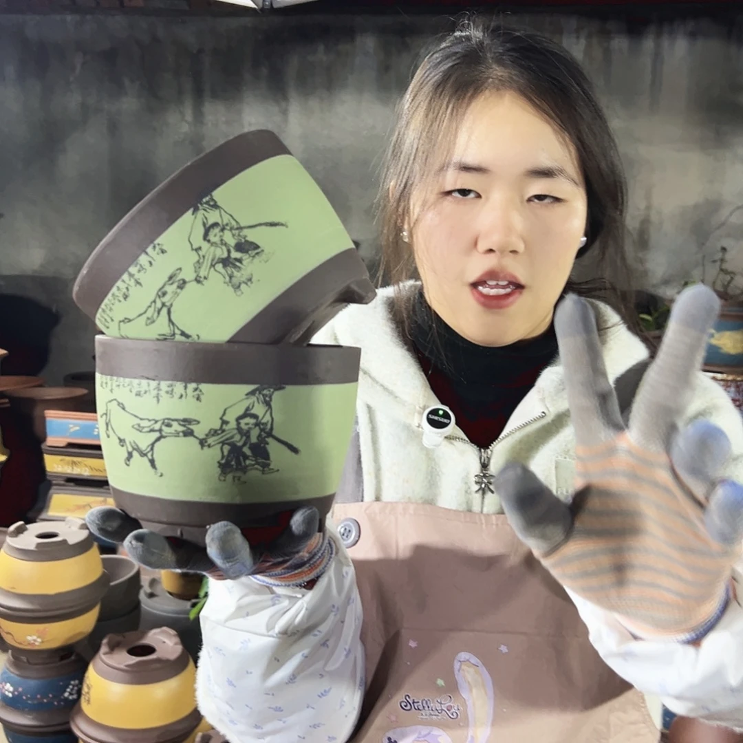 14+14绿色放牛娃笔筒