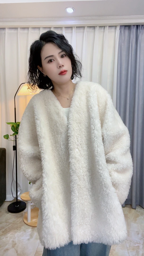2025新款冬季甜美秋冬百搭洋气时尚宽松韩版V领女士100%羊毛外套