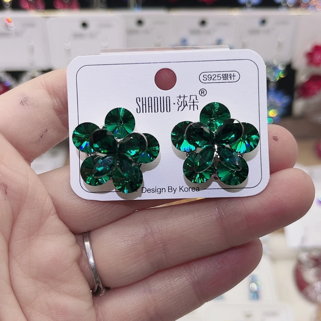 锆石纯铜合金美丽耳环