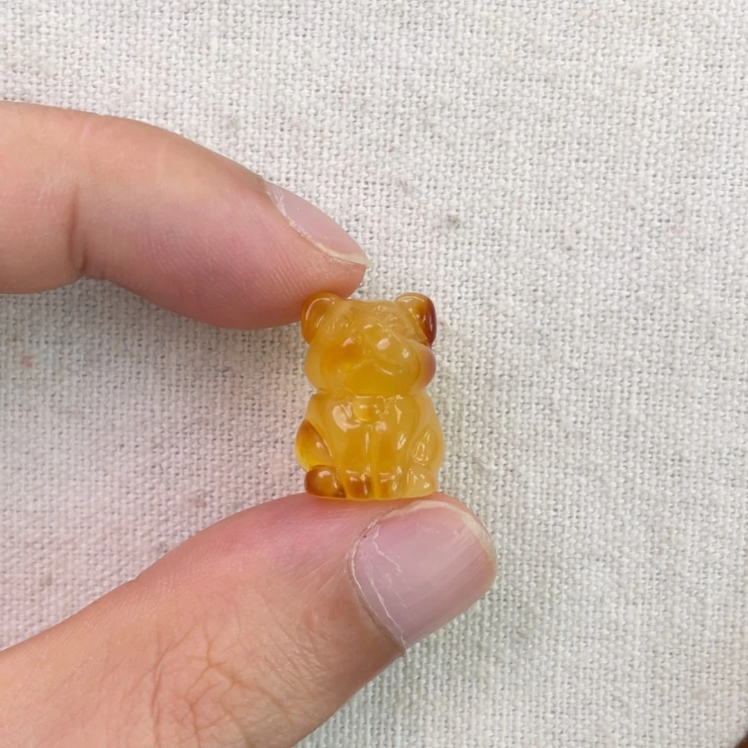 琥珀未镶嵌珠宝奇石小狗