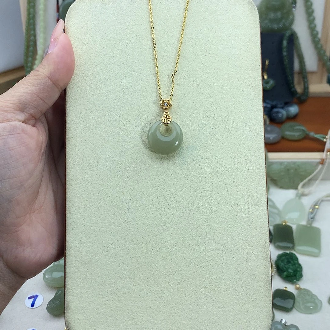 和田玉银S925镶嵌吊坠(赠链)