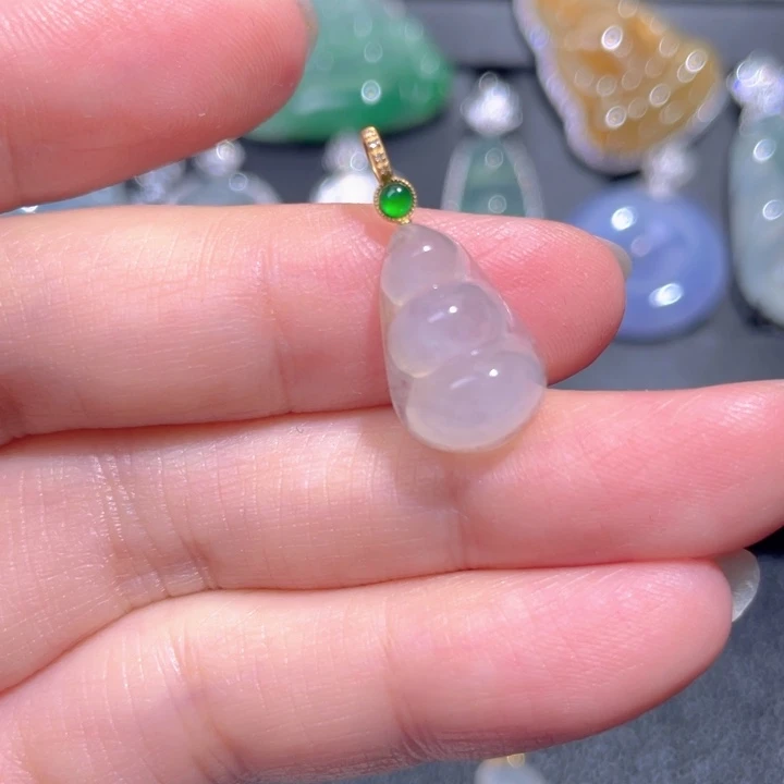 颈饰18K金镶嵌翡翠翡翠