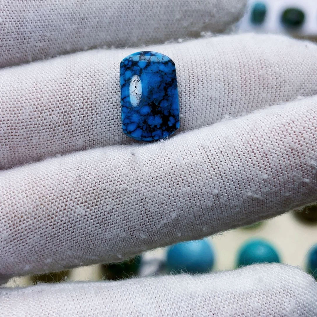 绿松石未镶嵌饰品