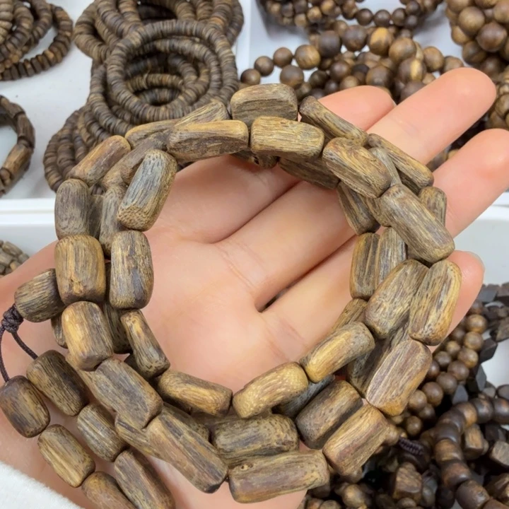 沉香手串沉香绿奇楠随型桶九九分节油 多圈