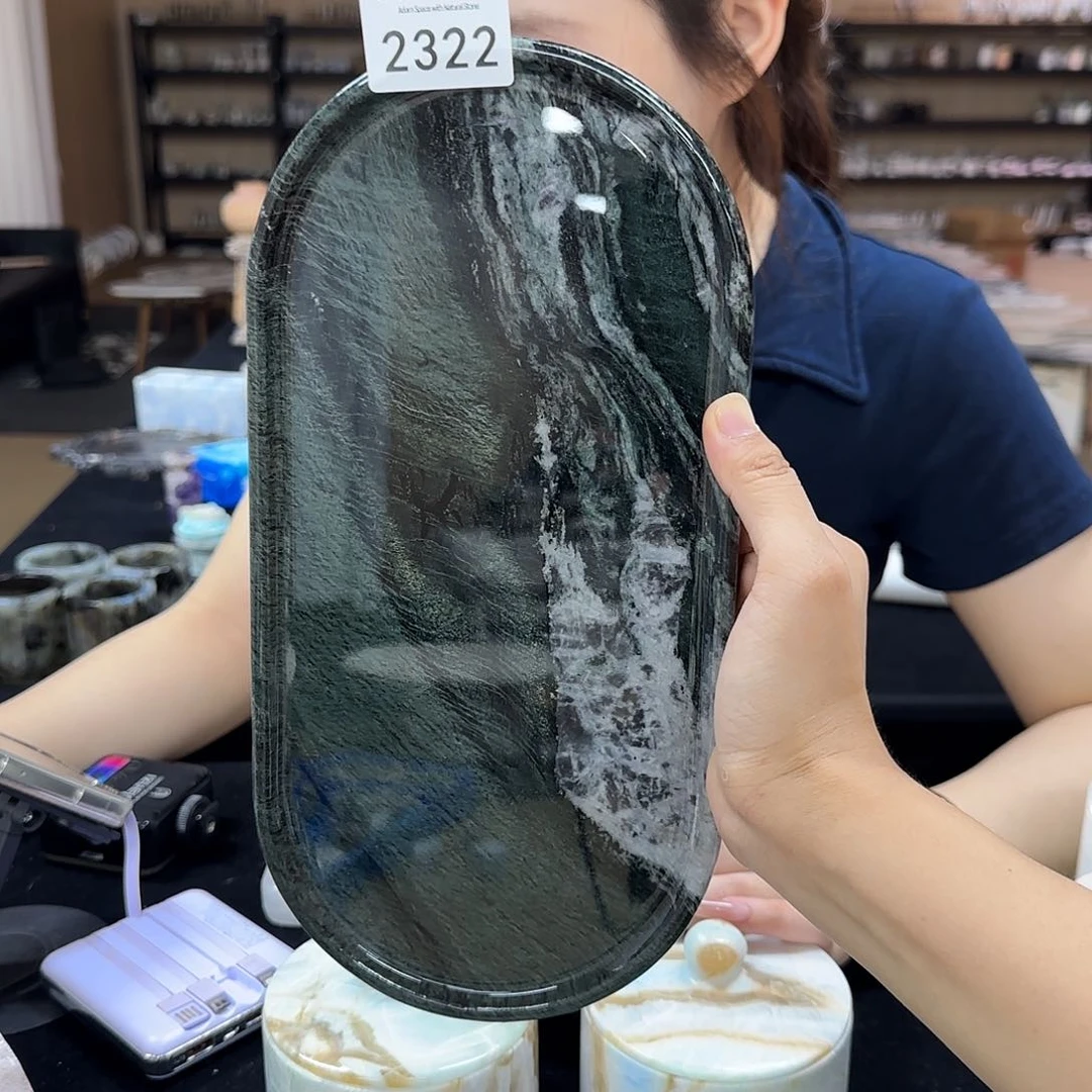 E***y2322芬迪绿大赛道福利