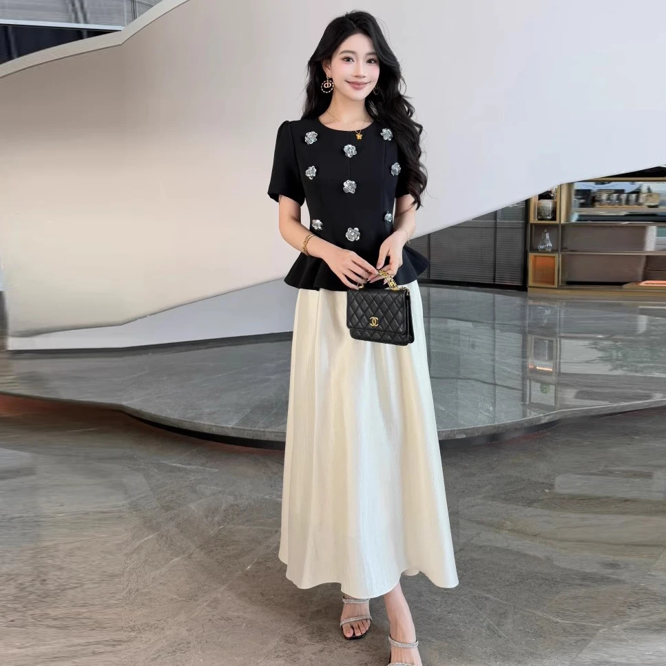 2025夏新款时尚套装立体花荷叶边上衣+米色网纱长裙两件套女6312#