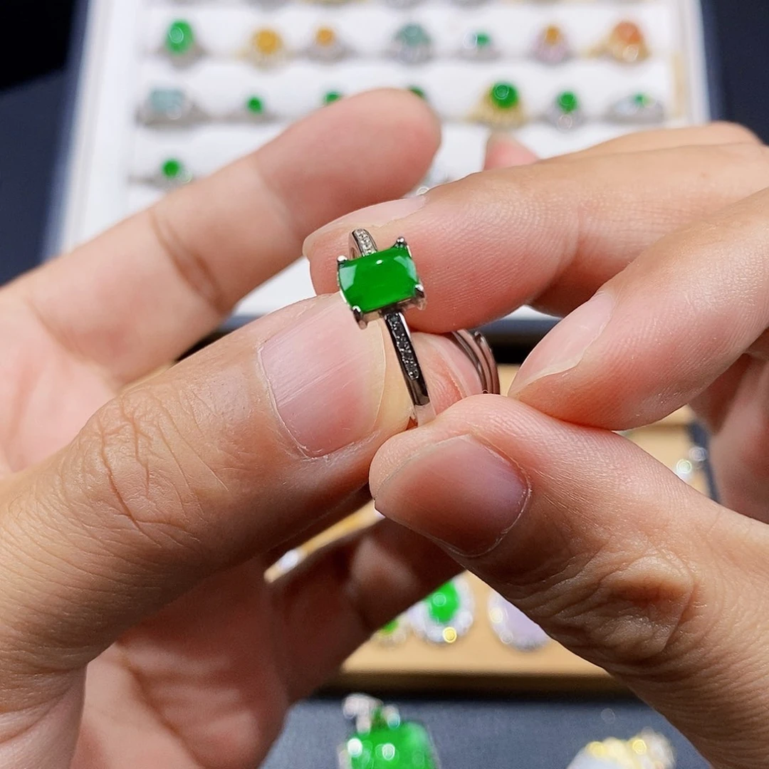 银S925镶嵌戒指翡翠戒指