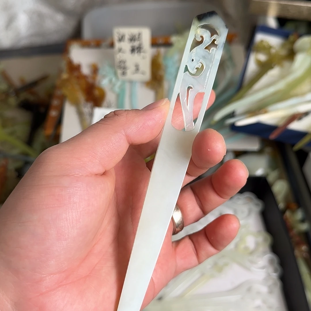 蛇纹石玉未镶嵌发饰