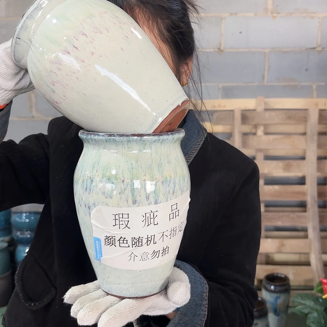 红陶瑕疵高18/12两个