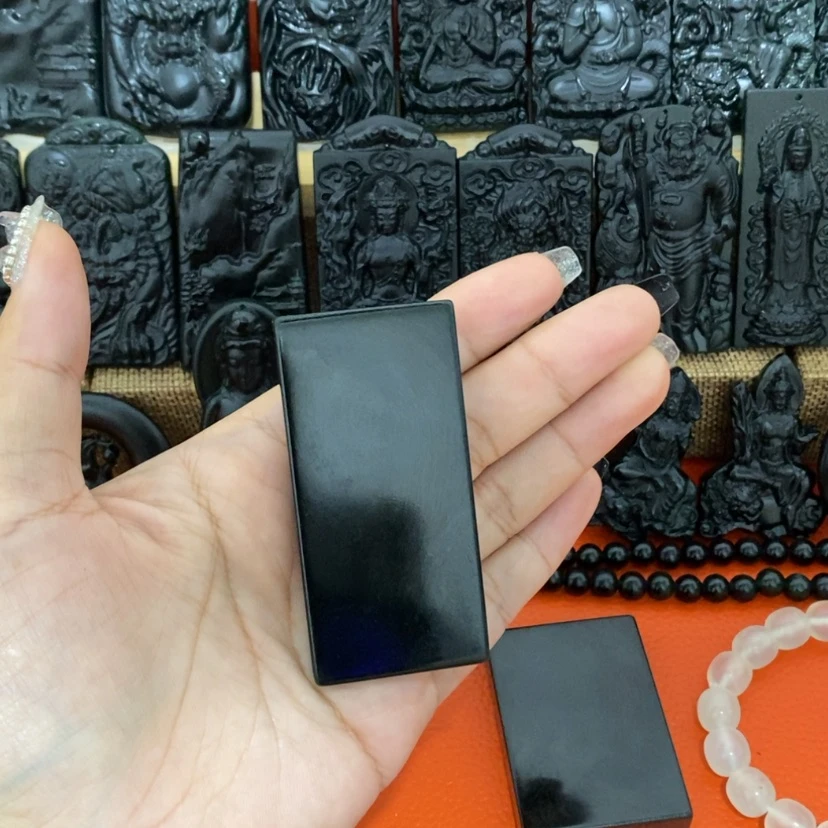 【闪购商品】未镶嵌蛇纹石玉颈饰【****】