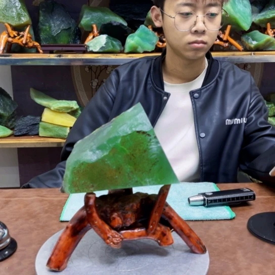 未镶嵌蛇纹石玉原石陽****G