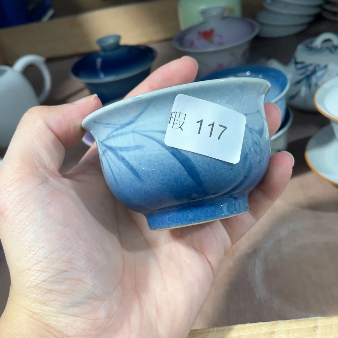 釉下手绘茶具微瑕