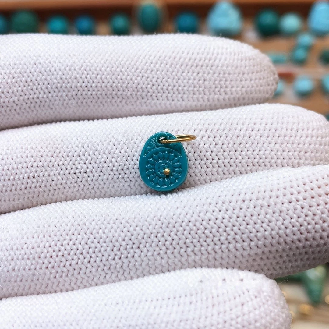 绿松石配饰未镶嵌