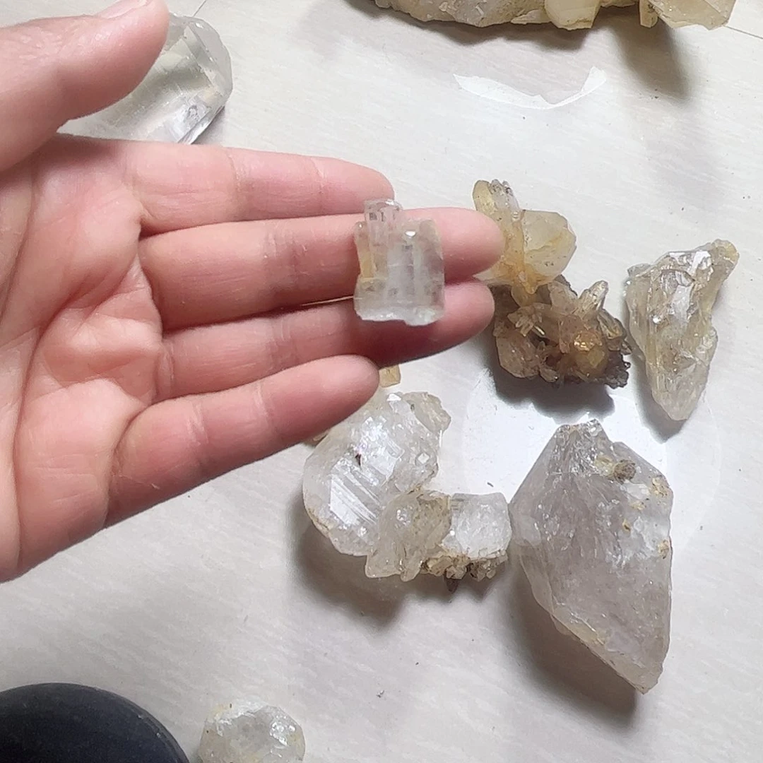 水晶天然水晶原石未镶嵌?****?