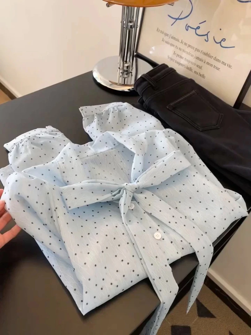 蓝色波点蝴蝶结衬衫女春季薄款独特别致上衣2025新款温柔衬衣