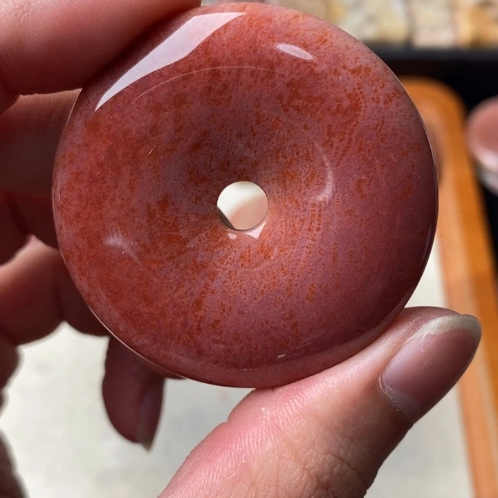 硅化玉颈饰未镶嵌妖**精