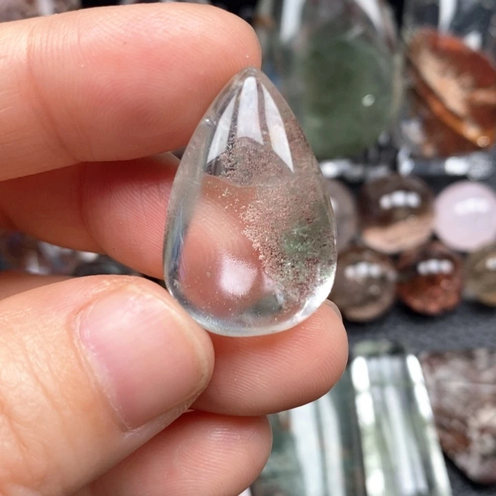 未镶嵌颈饰水晶水晶
