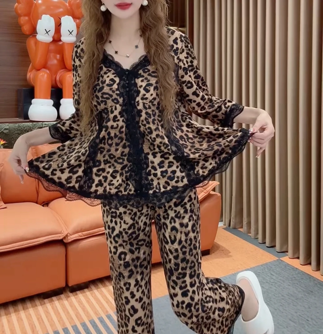 洋气显瘦V领拼接蕾丝边上衣裤子家居服两件套【实物微色差】