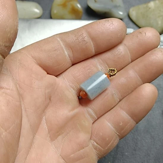 和田玉未镶嵌车挂