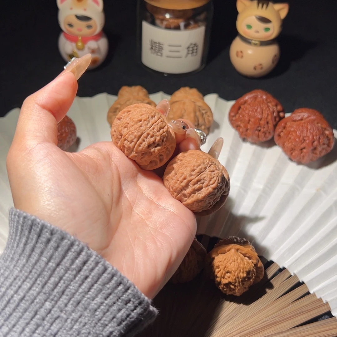 文玩核桃吊坠36血麒麟