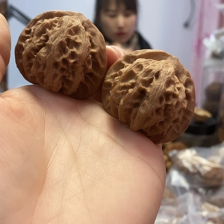 把件文玩核桃43.5红皮宫灯