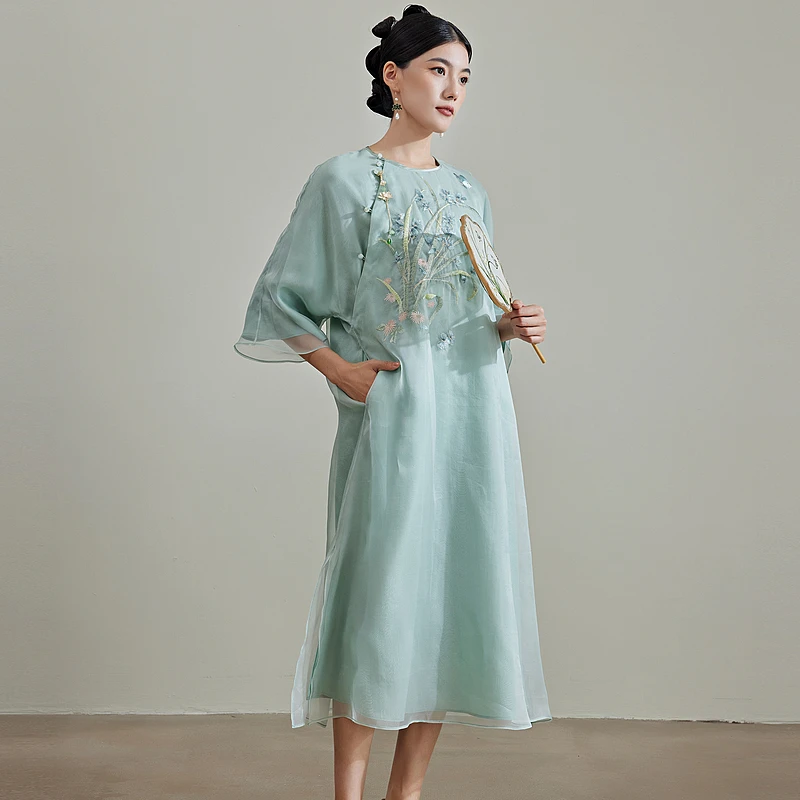 陌遇复古刺绣国风新中式真丝欧根纱改良旗袍中长款连衣裙M246162