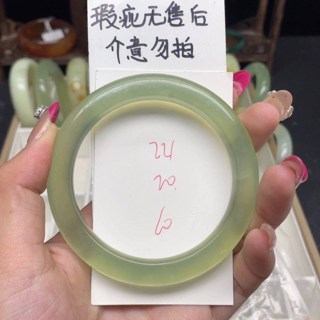 未镶嵌蛇纹石玉手镯