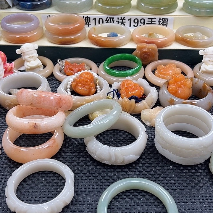 回***茫未镶嵌手镯石英质玉