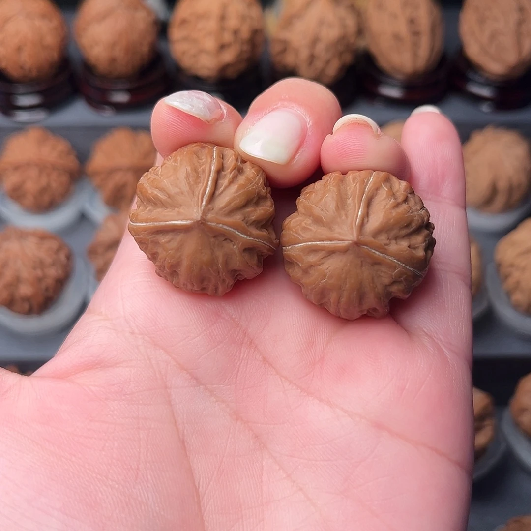 文玩核桃把件L三棱手捻