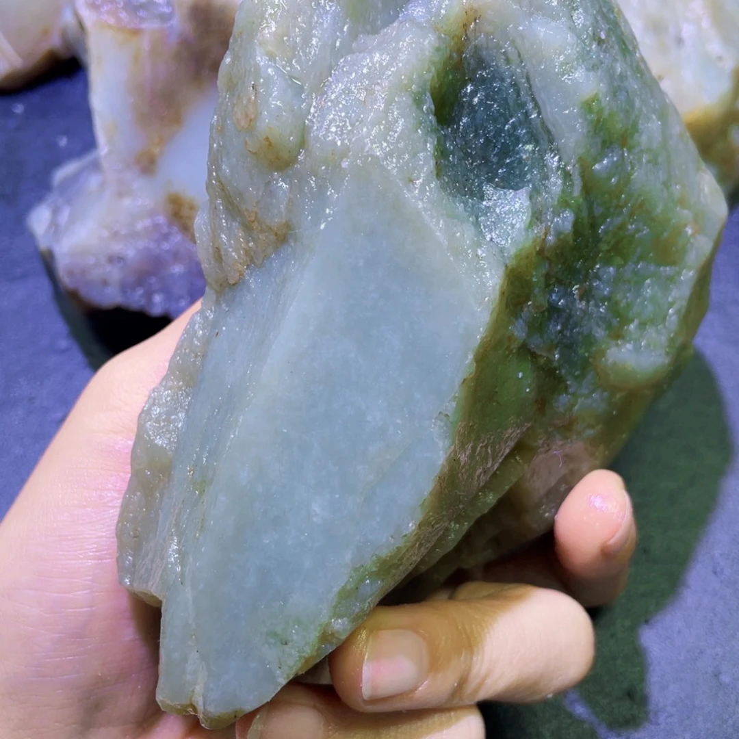 和田玉未镶嵌珠宝半成品