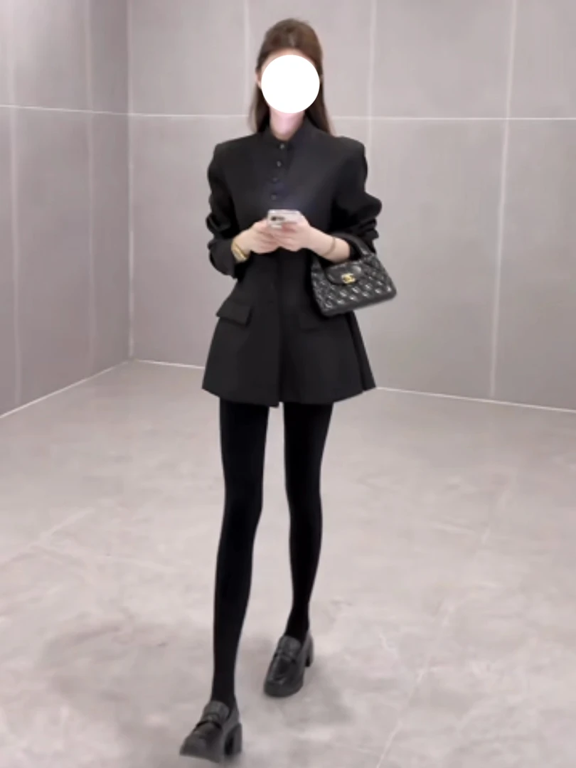 秋冬法式气质赫本风收腰显瘦高级感圆领单排扣休闲通勤西装连衣裙