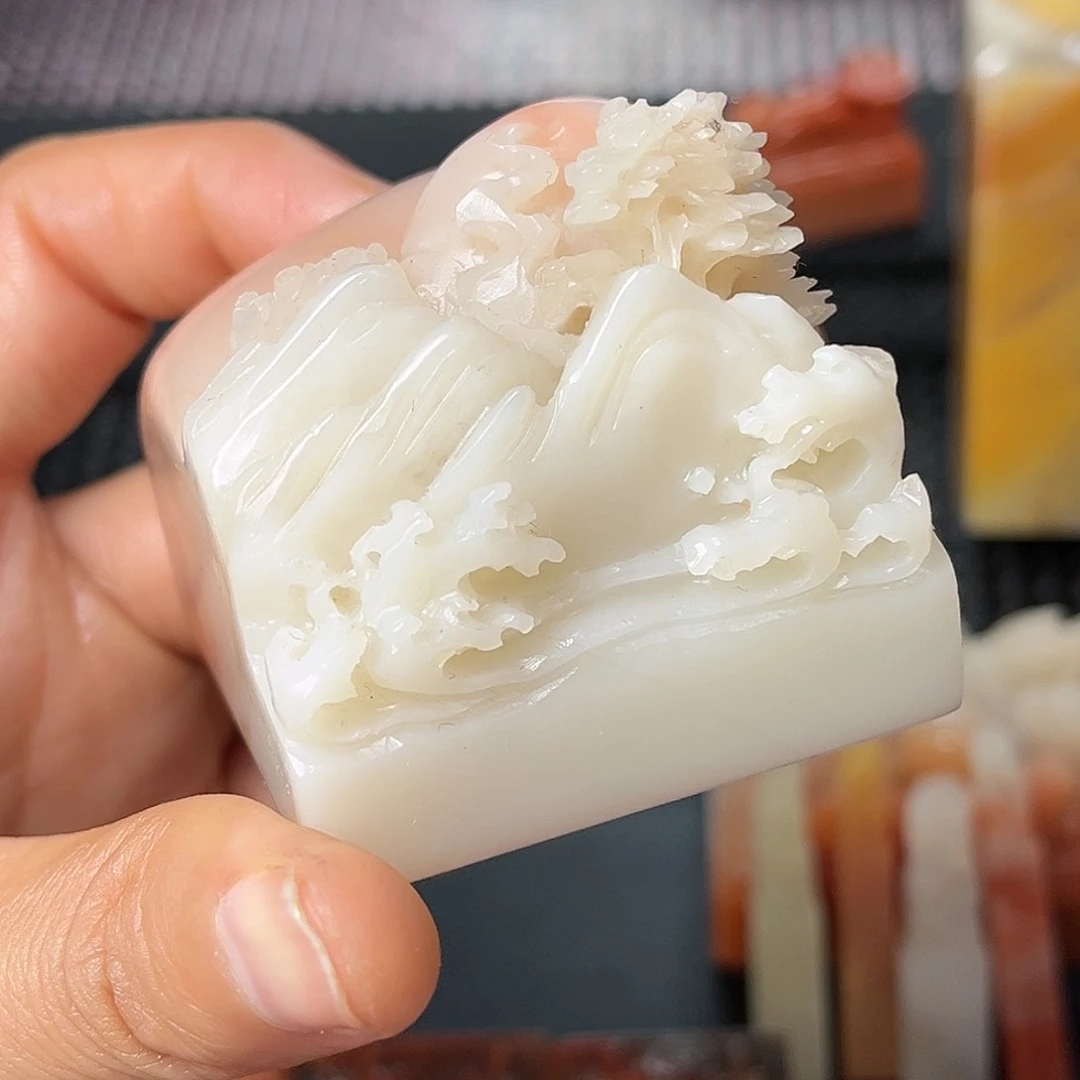 寿山石印石这么大岁数怎么会长