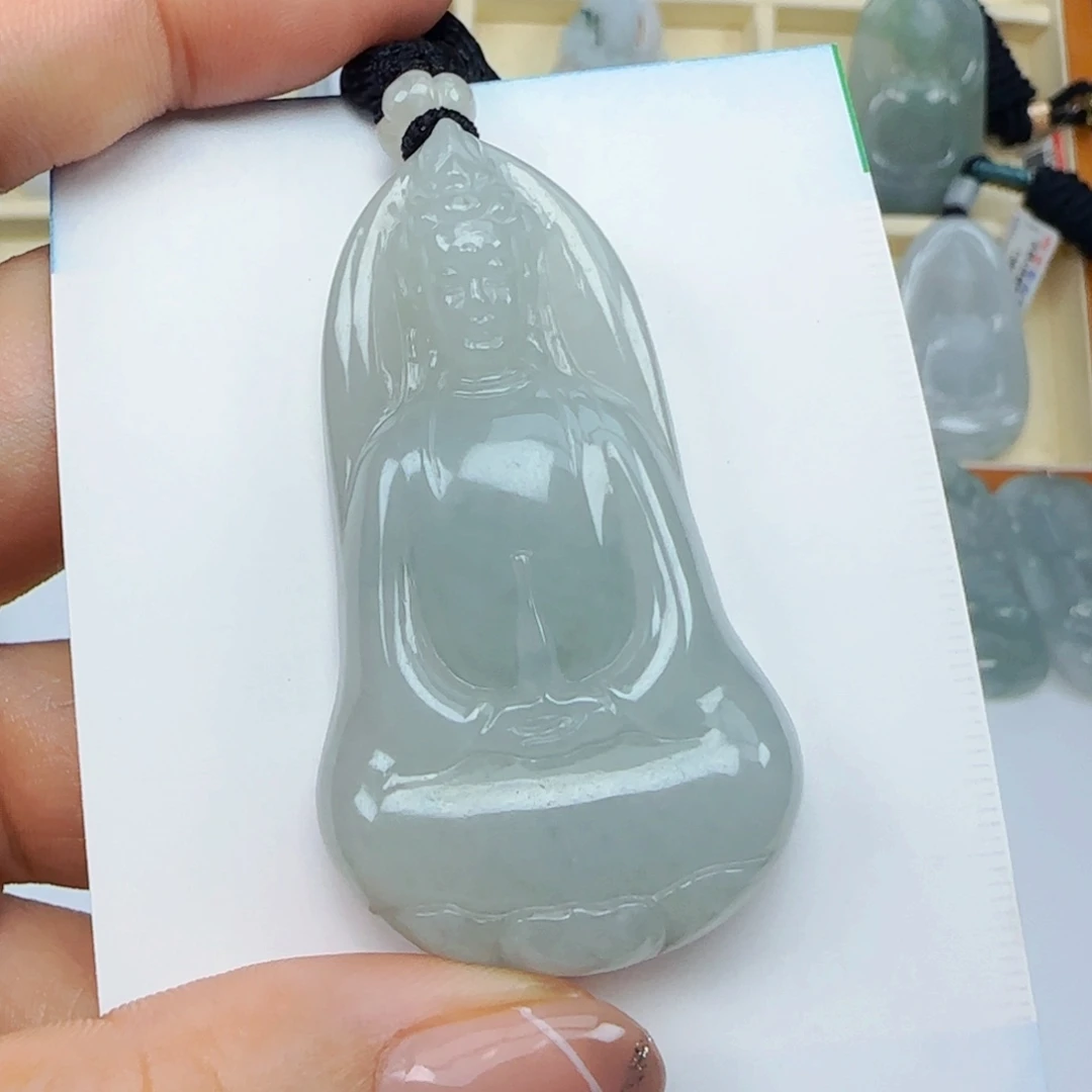 翡翠未镶嵌颈饰