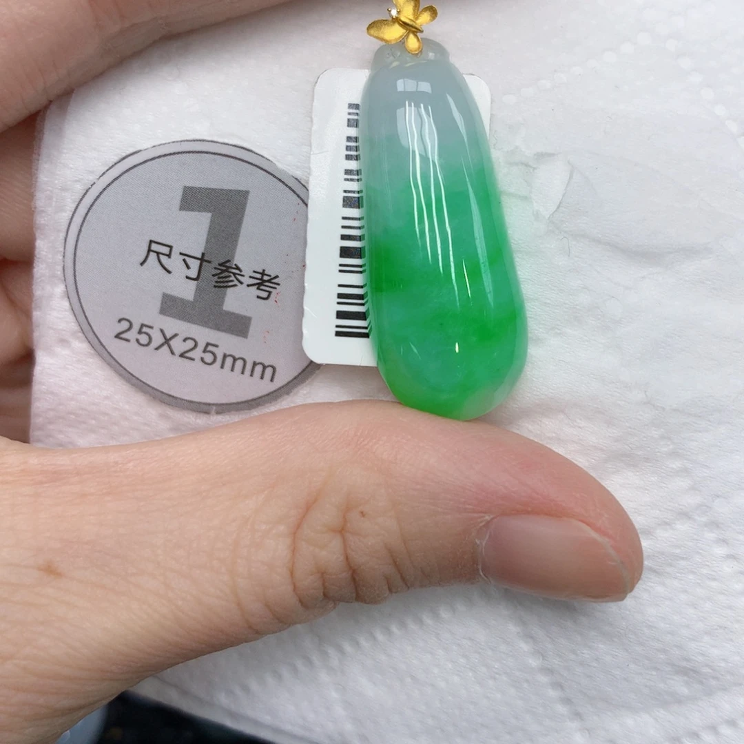 翡翠18K金镶嵌颈饰12467899888