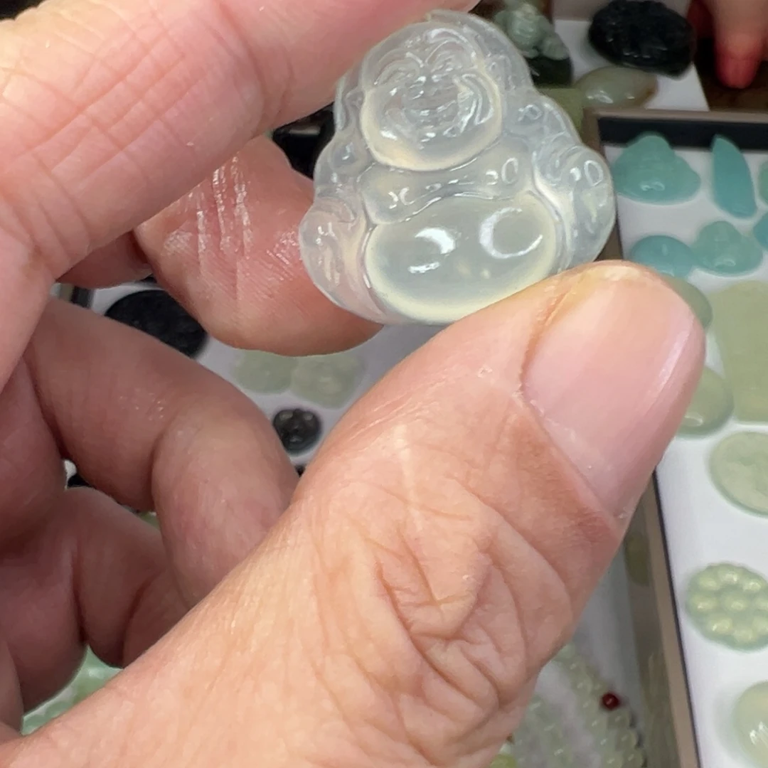 岫玉未镶嵌颈饰肚子微棉白冰料